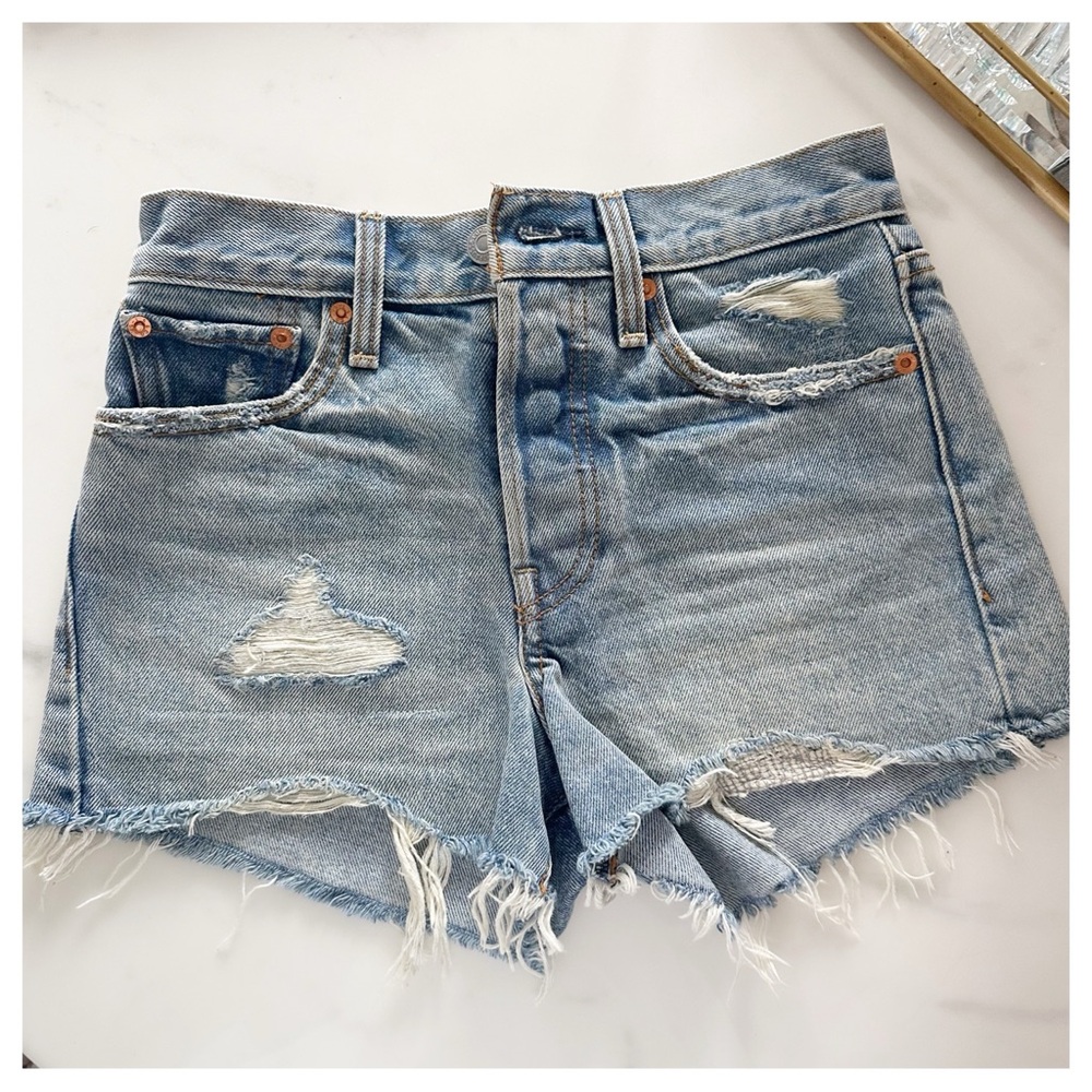 Levi’s Vintage Denim cut off shorts‎ mid wash blue size 24